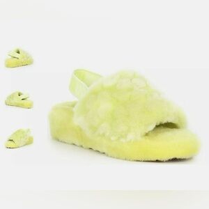 UGG Women’s Fluff Yeah Slide Poppy Pollen Slipper Sandal Size 8 New without box